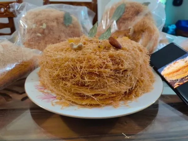 Ghee Roasted Laccha Semai- ঘিয়ে ভাজা লাচ্চা সেমাই